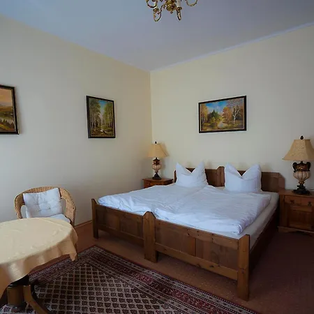 Pension Am Dom Шверин Номер фото