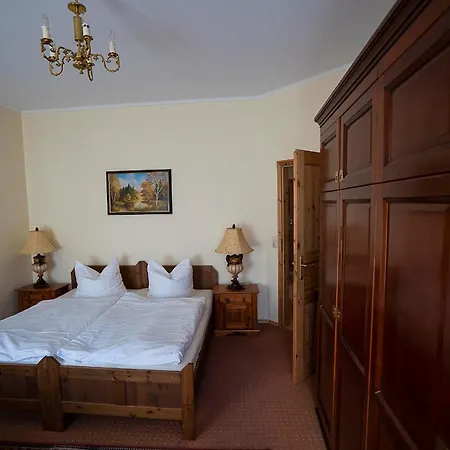 Pension Am Dom Шверин Номер фото